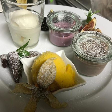 Lisas Gaestehaus Neckartenzlingen 외부 사진